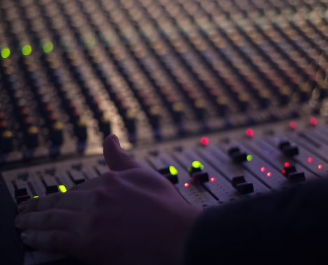 KNNB – APACHE RADIO